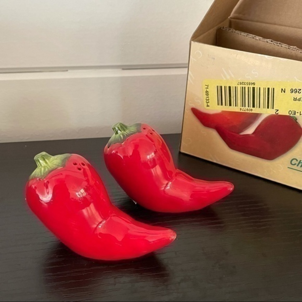 $10 SALE Ceramic Red Chili Pepper Salt & Pepper Shakers CYPRESS HOME